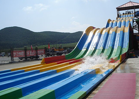 黑龙江月亮岛水上乐园