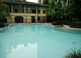 香域中央小区游泳池