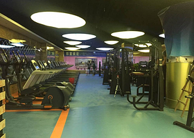 月色阳光游泳健身