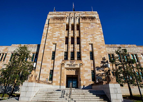 昆士兰大学