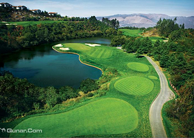 春城湖畔高尔夫俱乐部