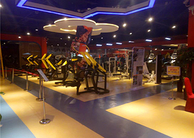 家和游泳健身会所