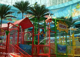 浪潮温泉欢乐谷水上乐园