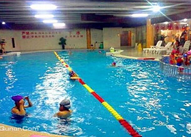 爱堡迪游泳健身
