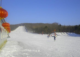 鑫人合滑雪山庄