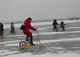 金河湾湿地冰雪梦幻乐园