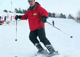 泾川天池四季国际滑雪场