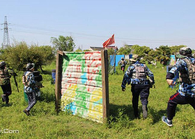 镭战大联盟真人CS（海湾基地）