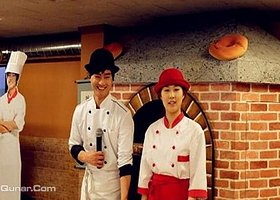 汉江游轮面包秀