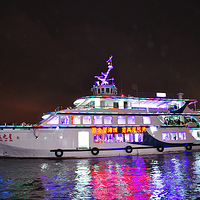 鹭江之夜(厦门旅游客运码头)