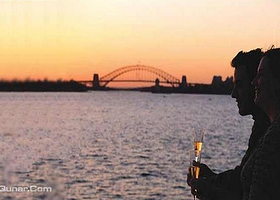 库克船长号悉尼港巡游