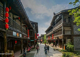 金佛山天星小镇风情商业街