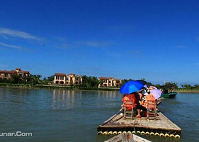 万泉河竹筏漂流