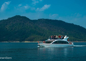 千岛湖进贤湾休闲观光豪华游艇