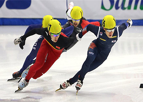 冠军滑冰场（龙湖店）