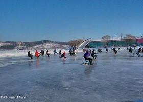 钓鱼岛冰雪乐园