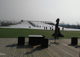 邹城皇家香草园滑雪场