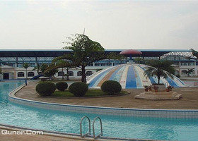 龙园温水游泳馆