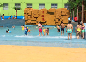 黄鹤楼水上乐园