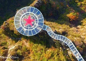 巨龙玻璃观景台