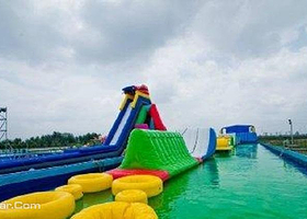 金山湖欢乐水世界