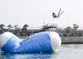 X Water Jump水上弹跳乐园