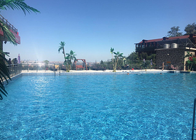 龙池山庄水上乐园