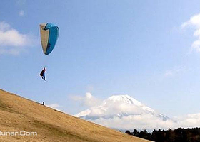 朝雾高原滑翔伞体验