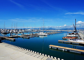 半山半岛帆船港游艇租赁出海（帆船港码头）