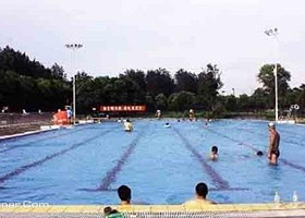 青山江滩游泳池