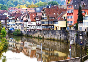 施瓦本哈尔小镇