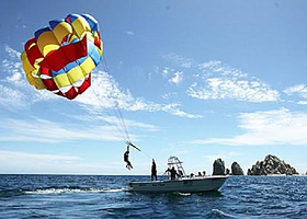 迪拜水上滑翔伞