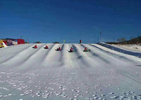 鴜鹭湖红叶岭冰雪乐园
