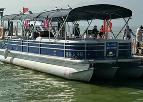 滇池睡美人三号大游船