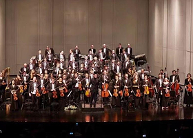 卡塔尔爱乐乐团