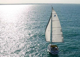 名岛帆船俱乐部