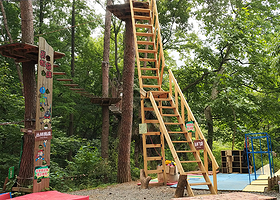 大奇山疯狂森林主题乐园