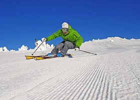 阳光村滑雪场