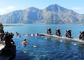 天然火山温泉（Batur Natural Hot Spring）