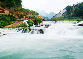 都安瑶岭河漂流