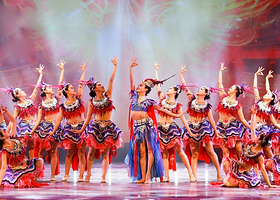 《锦秀丹寨》演出