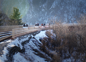 加平铁路自行车