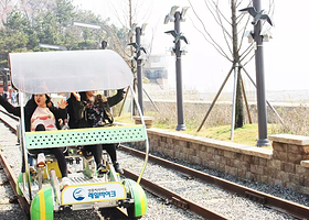 仁川永宗岛海边铁道自行车
