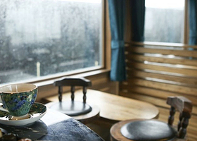 秦旅山海号旅游列车