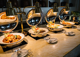 穆丽雅七国自助餐