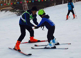 娅豪燕西台冰雪世界