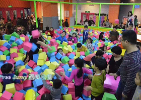 郑州Free Jump蹦床公园
