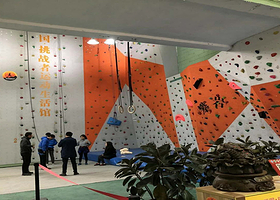 赣州章贡区挑战者攀岩