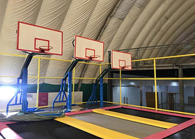 Flash蹦床公园