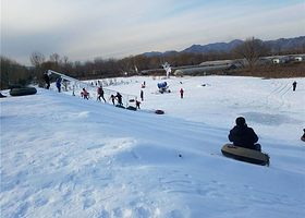 御汤山草莓冰雪嘉年华